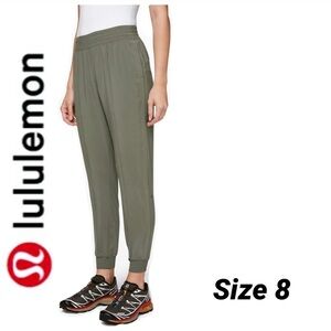 Lululemon Wanderer Jogger 28" size 8​​